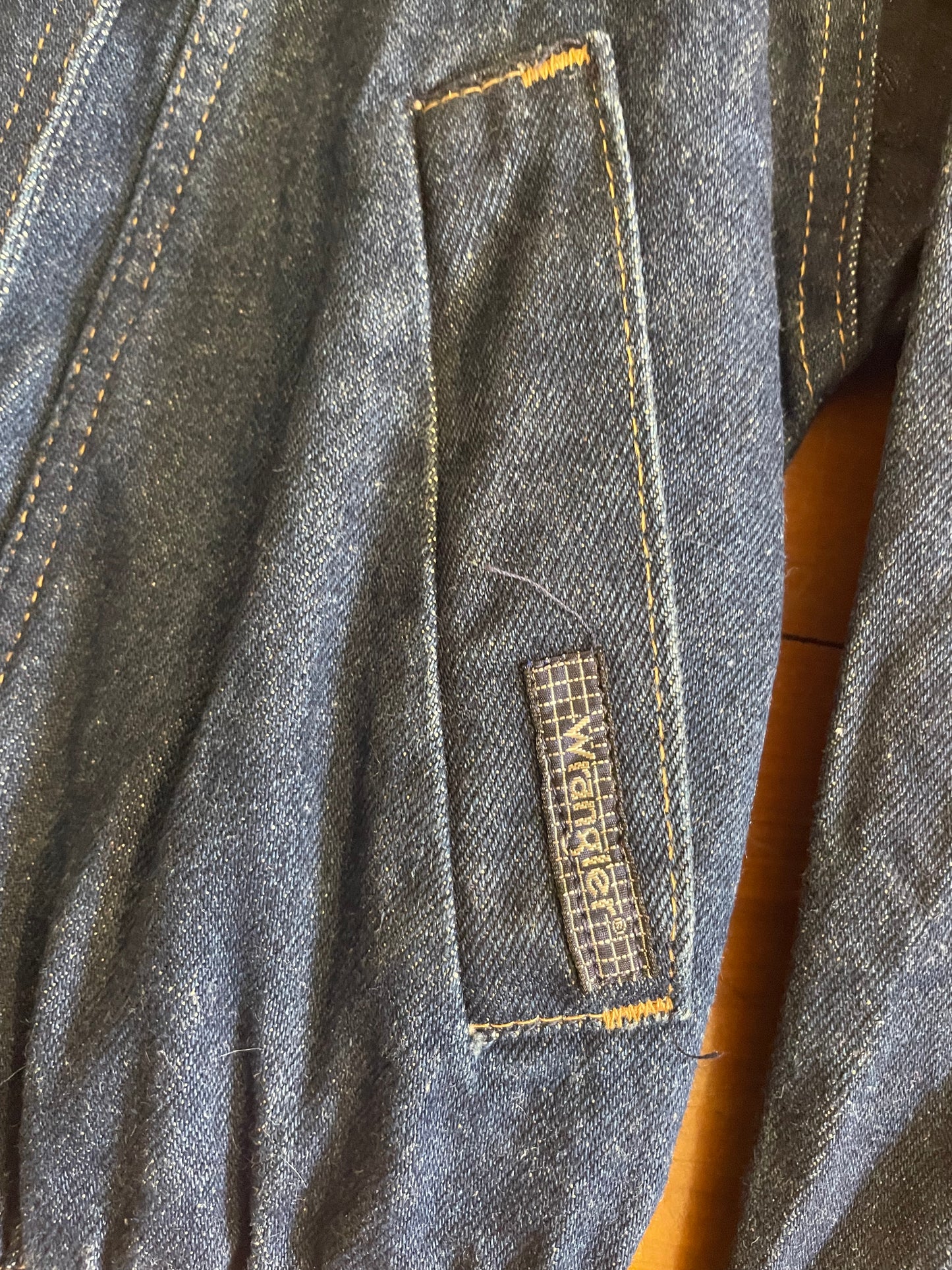 Pre-Loved // 70s Wrangler 13 Oz Cotton Denim Workwear Jacket Size Medium