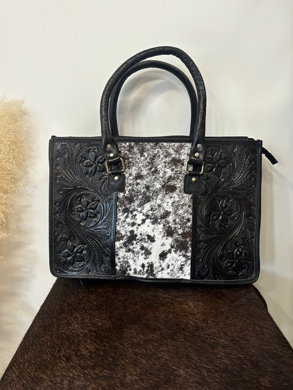 Black Commuter Bag // Centered Hide