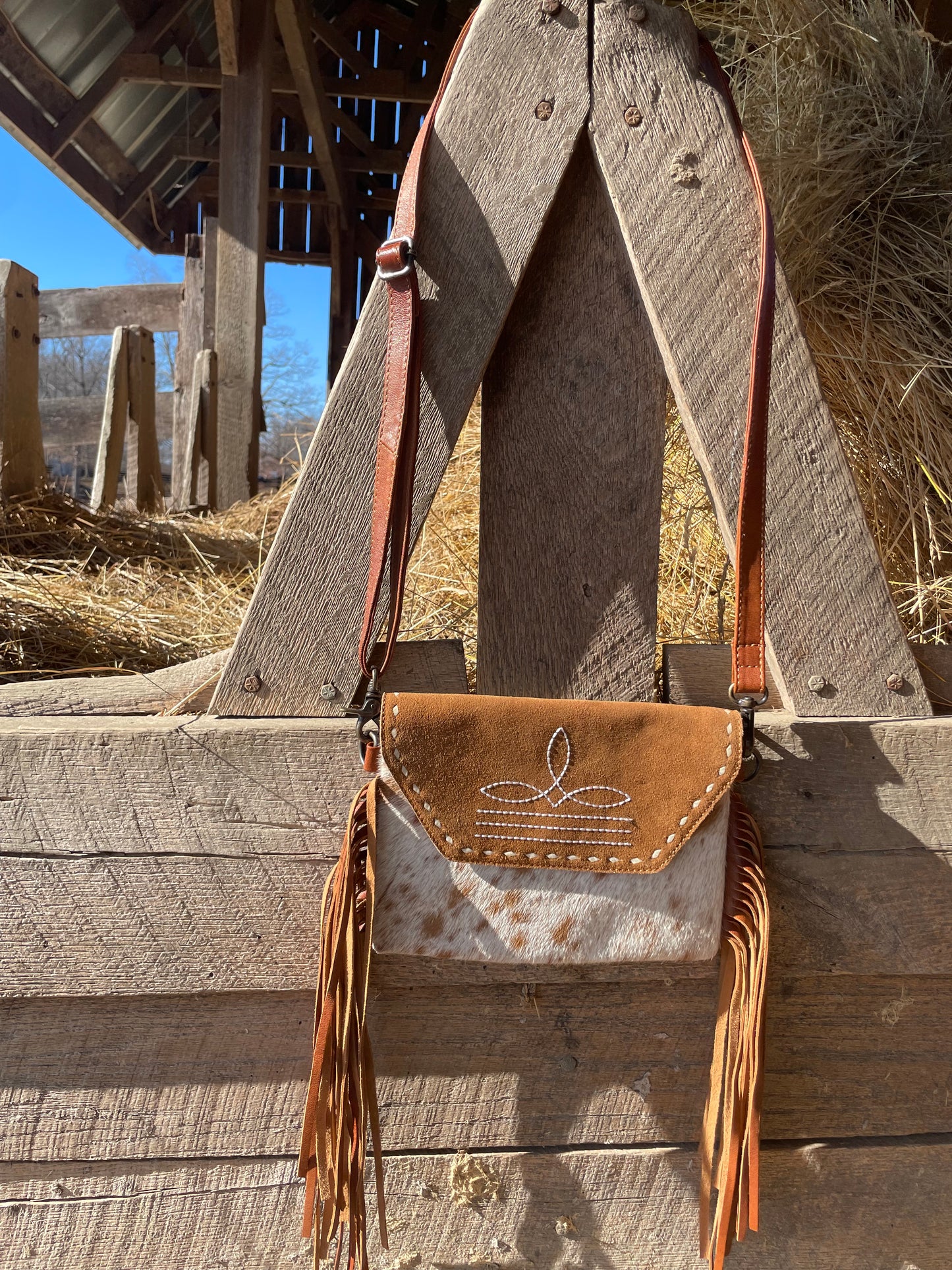 Boot Stitch Envelope Crossbody Purse in Tan