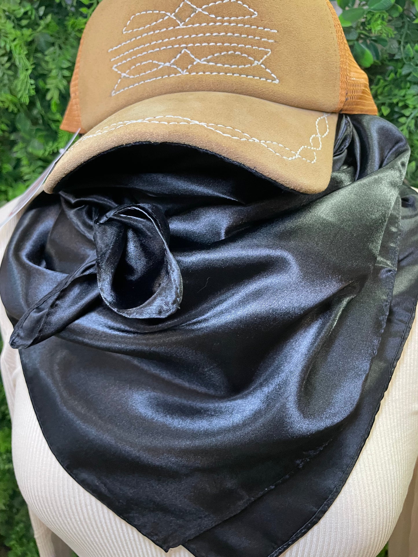 Solid Wild Rag in Black