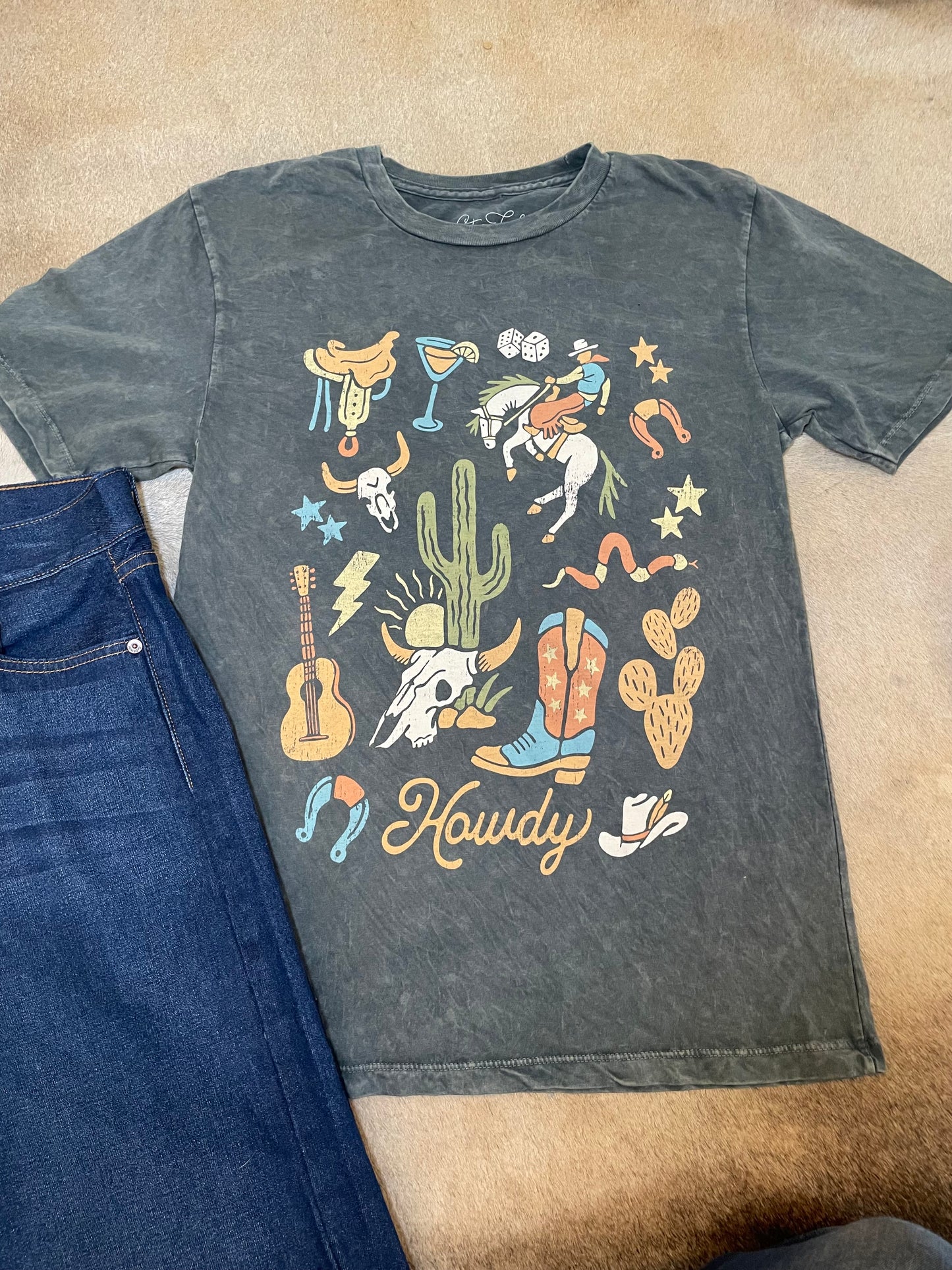 Howdy Artsy Mineral Wash Graphic Tee