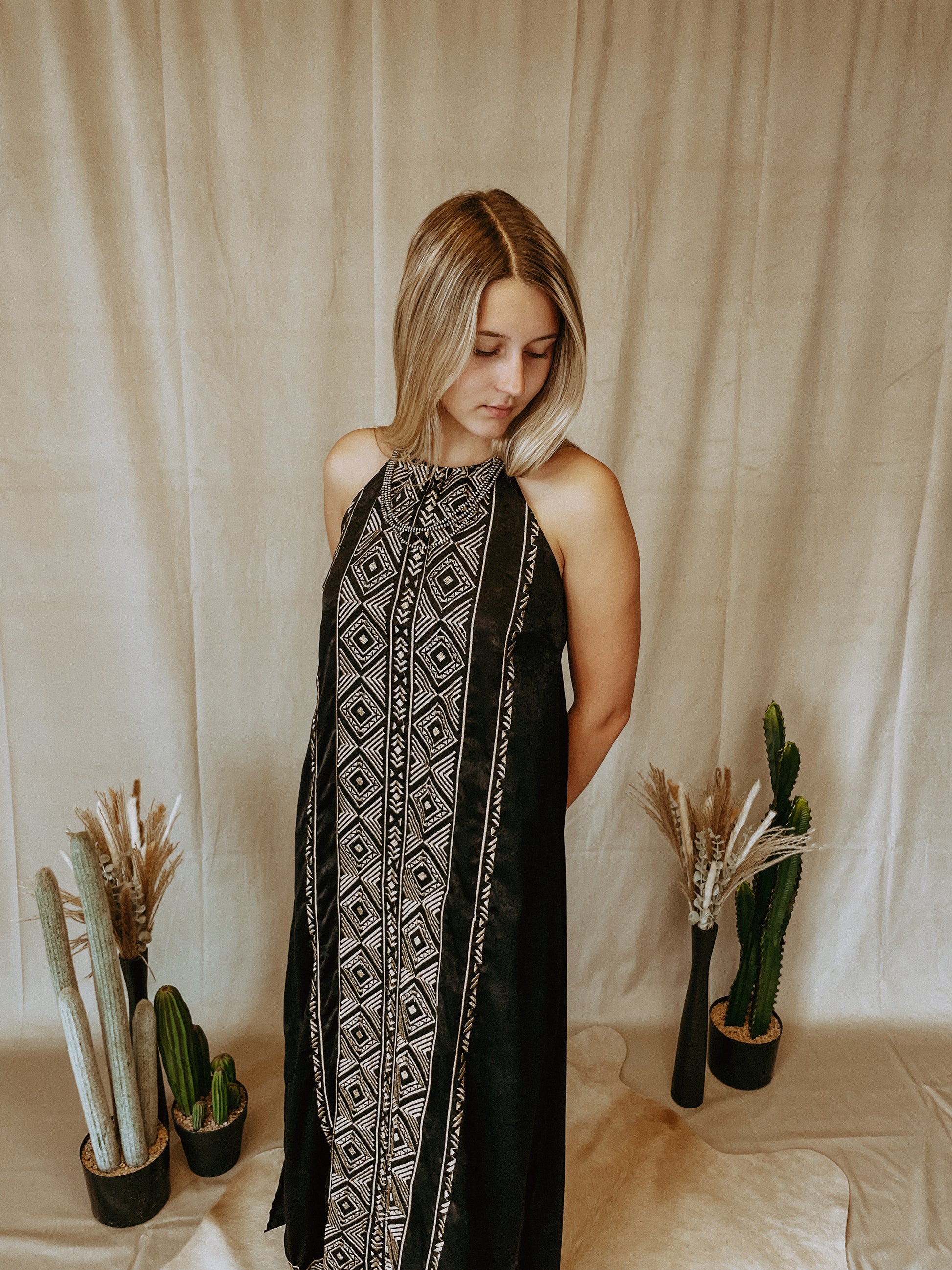 Cowgirl Chic Aztec Embroidered Dress S Cowgirl Chic Aztec Embroidered Dress S