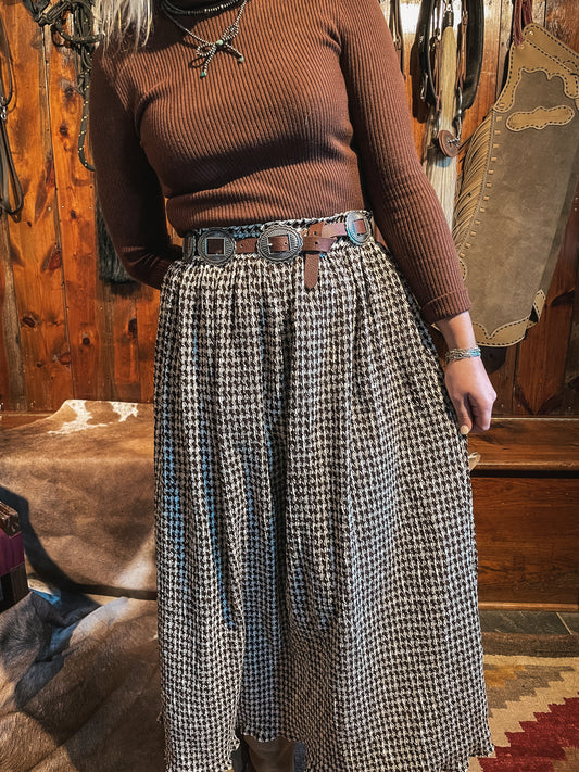 Classic Houndstooth Printed Skirt in Brown