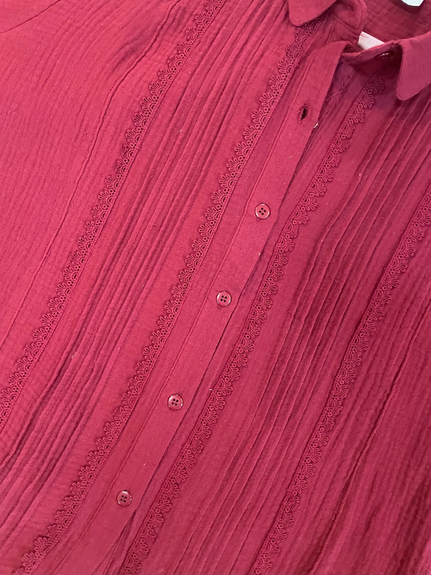 Holly Lace Detail Blouse// Wine