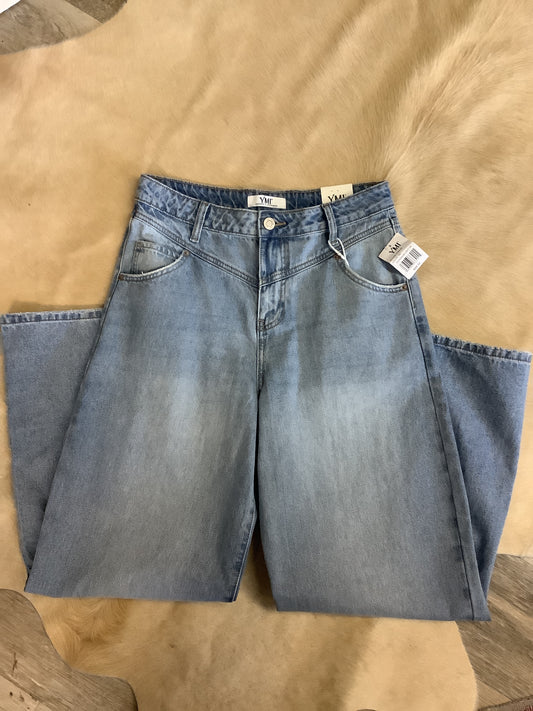 Billie Wide Leg Jeans // Western Yoke Front