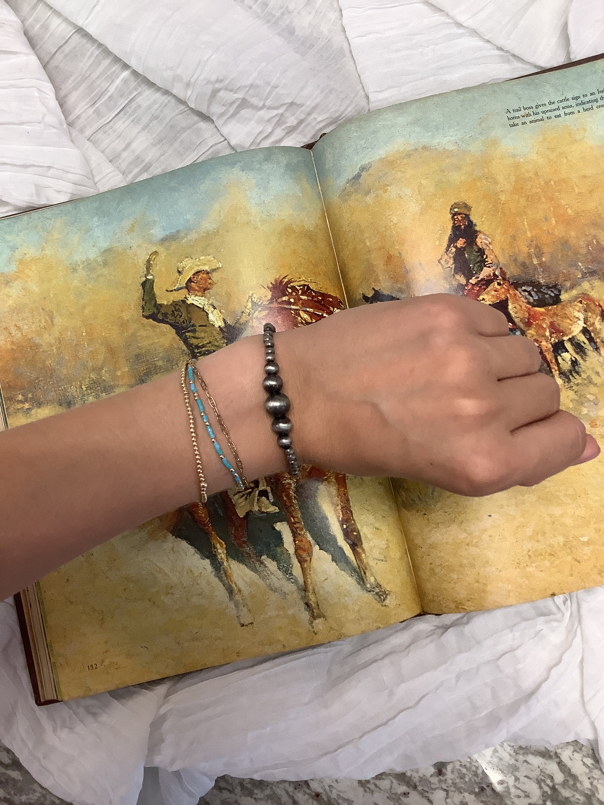 Tapered Navajo Pearl Stretch Bracelet