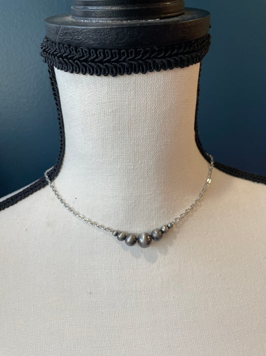 Tapered Navajo Pearl Layering Necklace