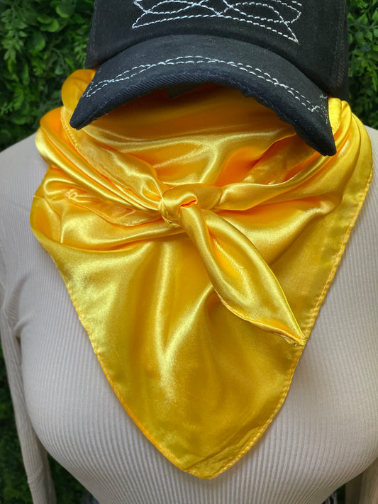 Solid Wild Rag in Daisy