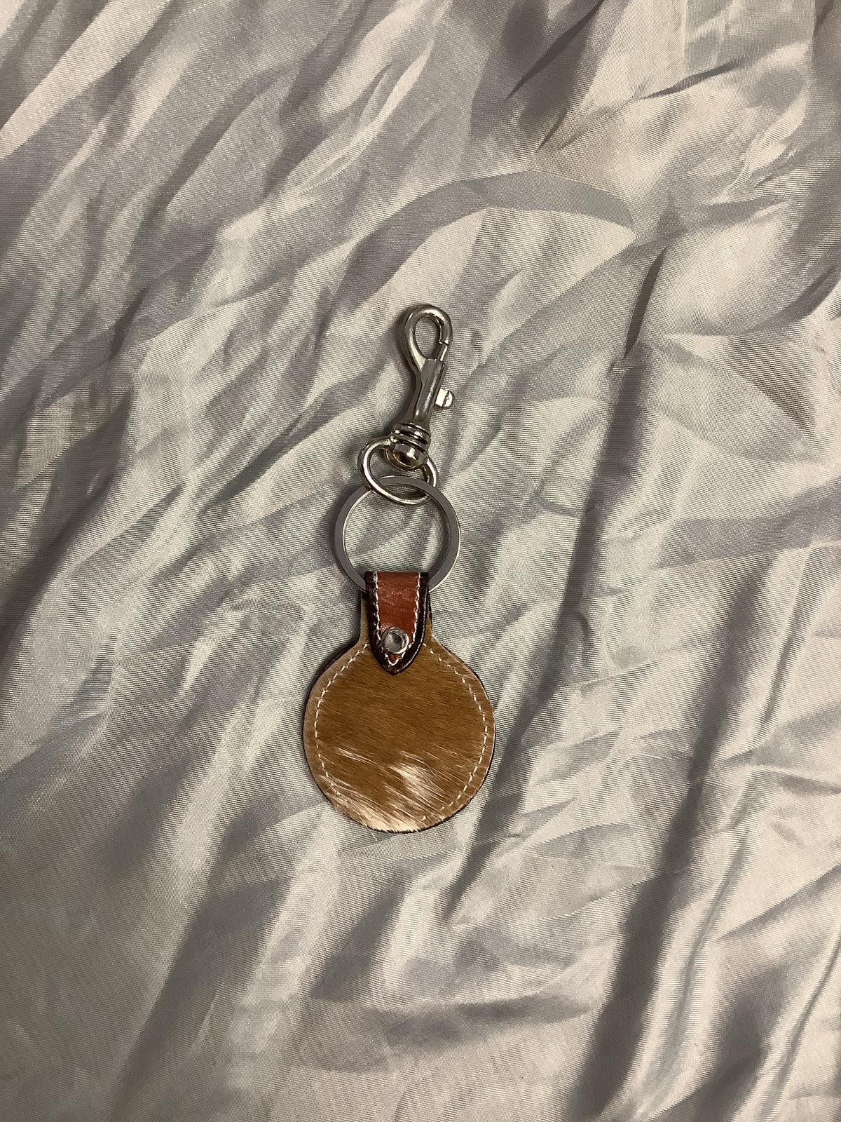 Distressed Daisy Circle Cowhide Keychain