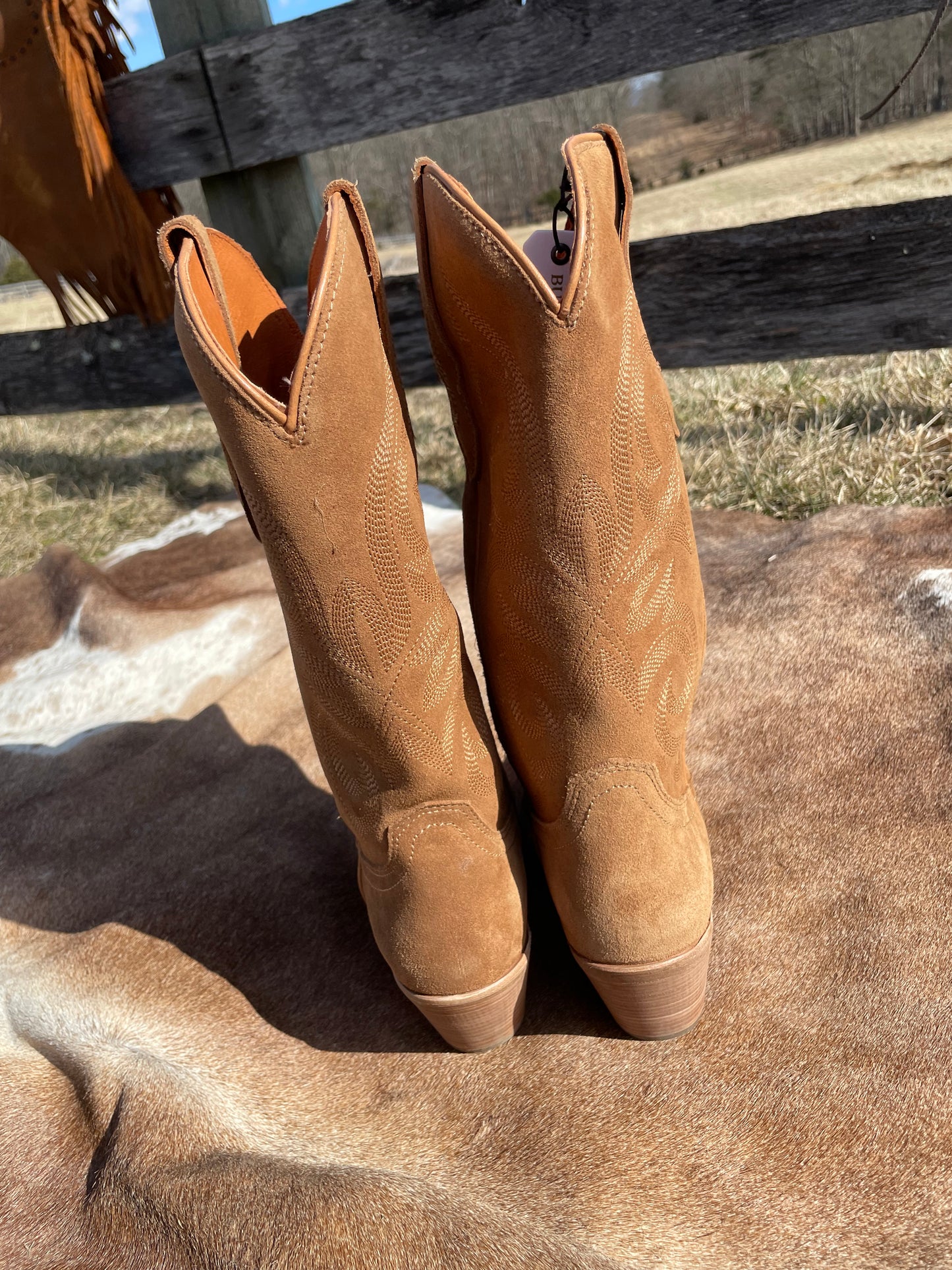 Tessa Cowboy Boot in Camel Roughout