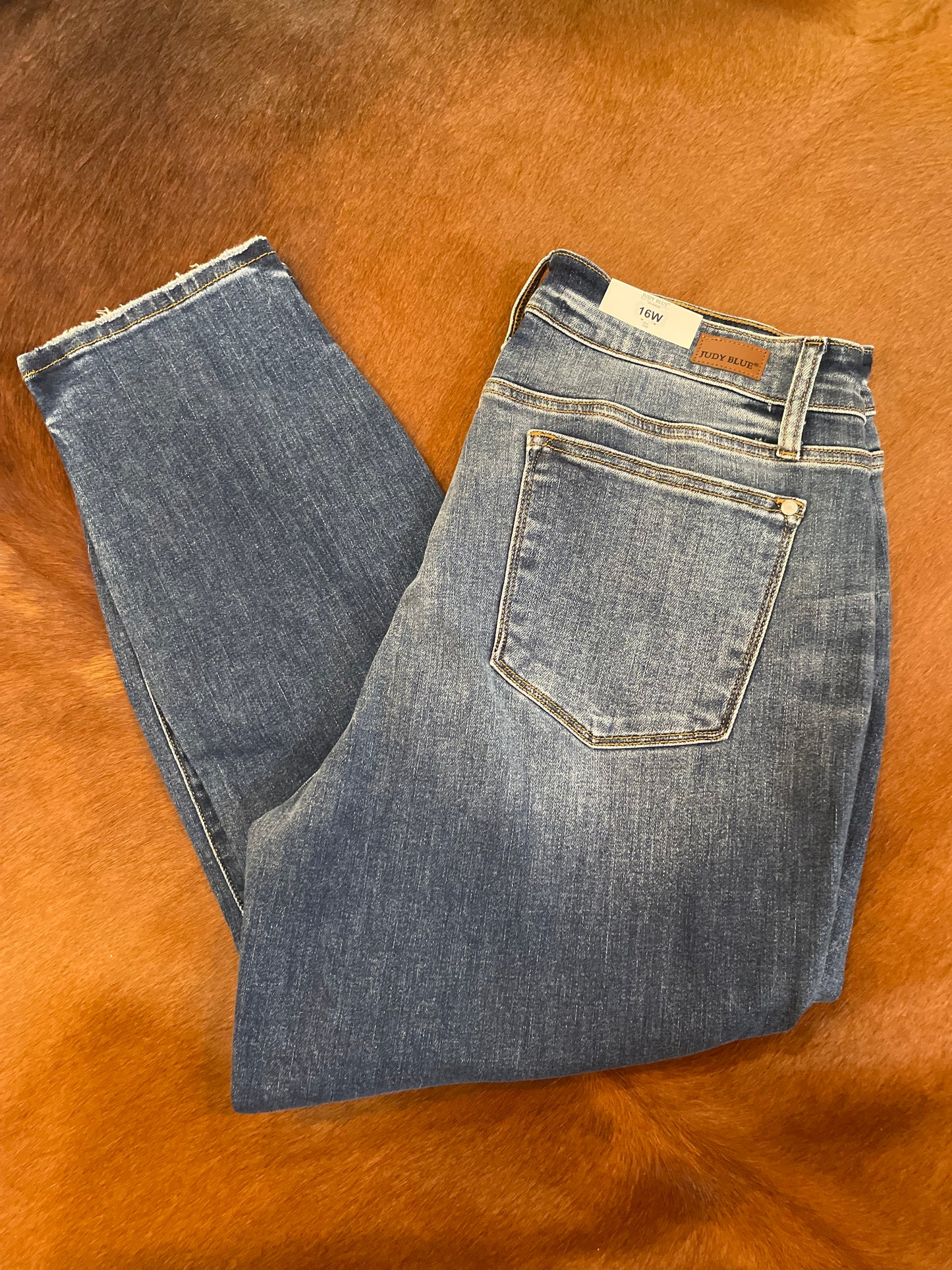 Judy Blue Curvy Boyfriend Jeans