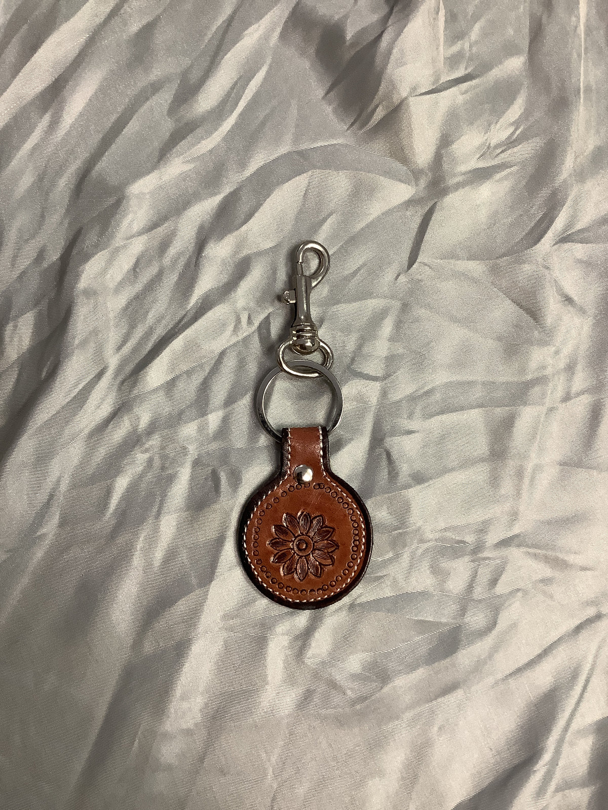 Distressed Daisy Circle Cowhide Keychain