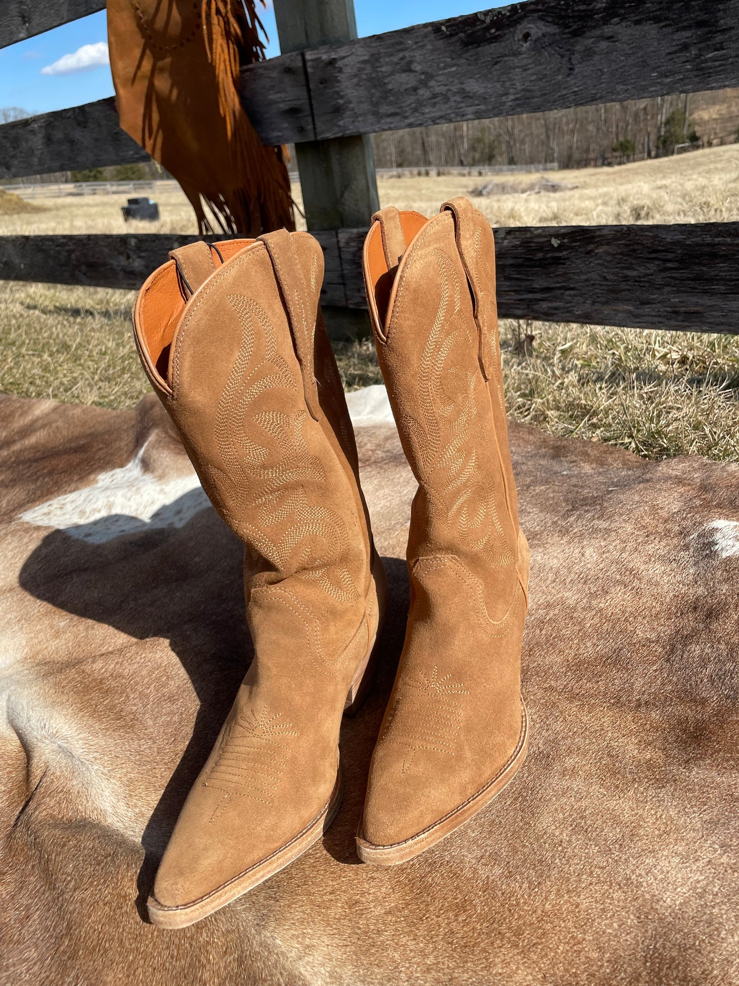 Tessa Cowboy Boot in Camel Roughout