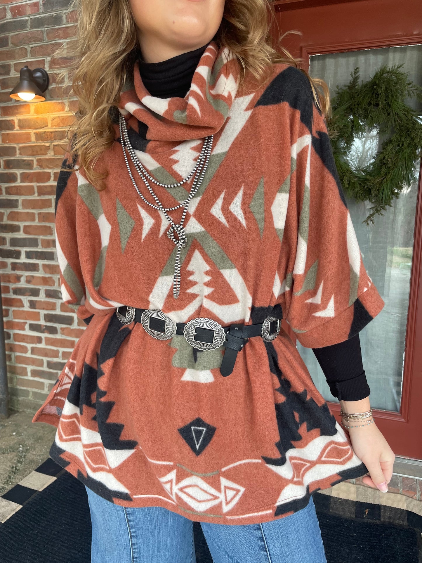 Mesa Aztec Poncho