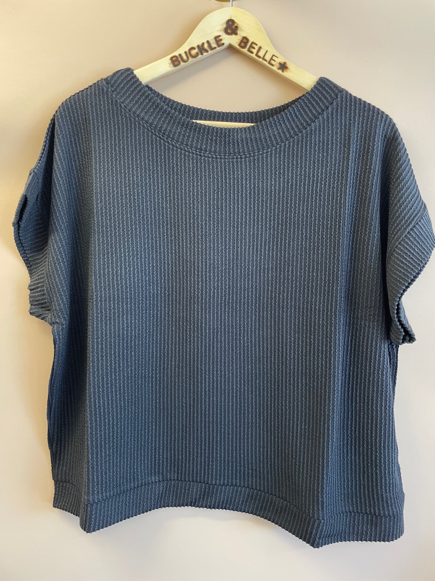 Basic Cap Sleeve Top // Black
