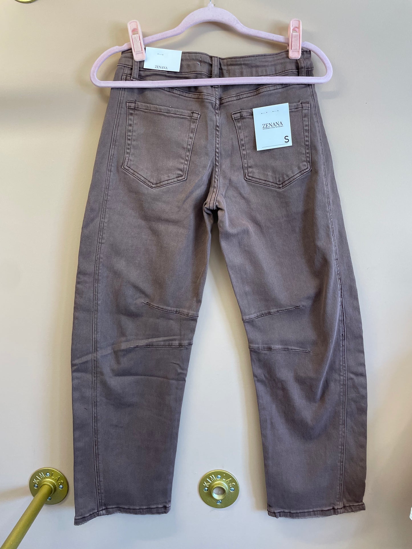 Stretchy Barrel Jeans // Brown