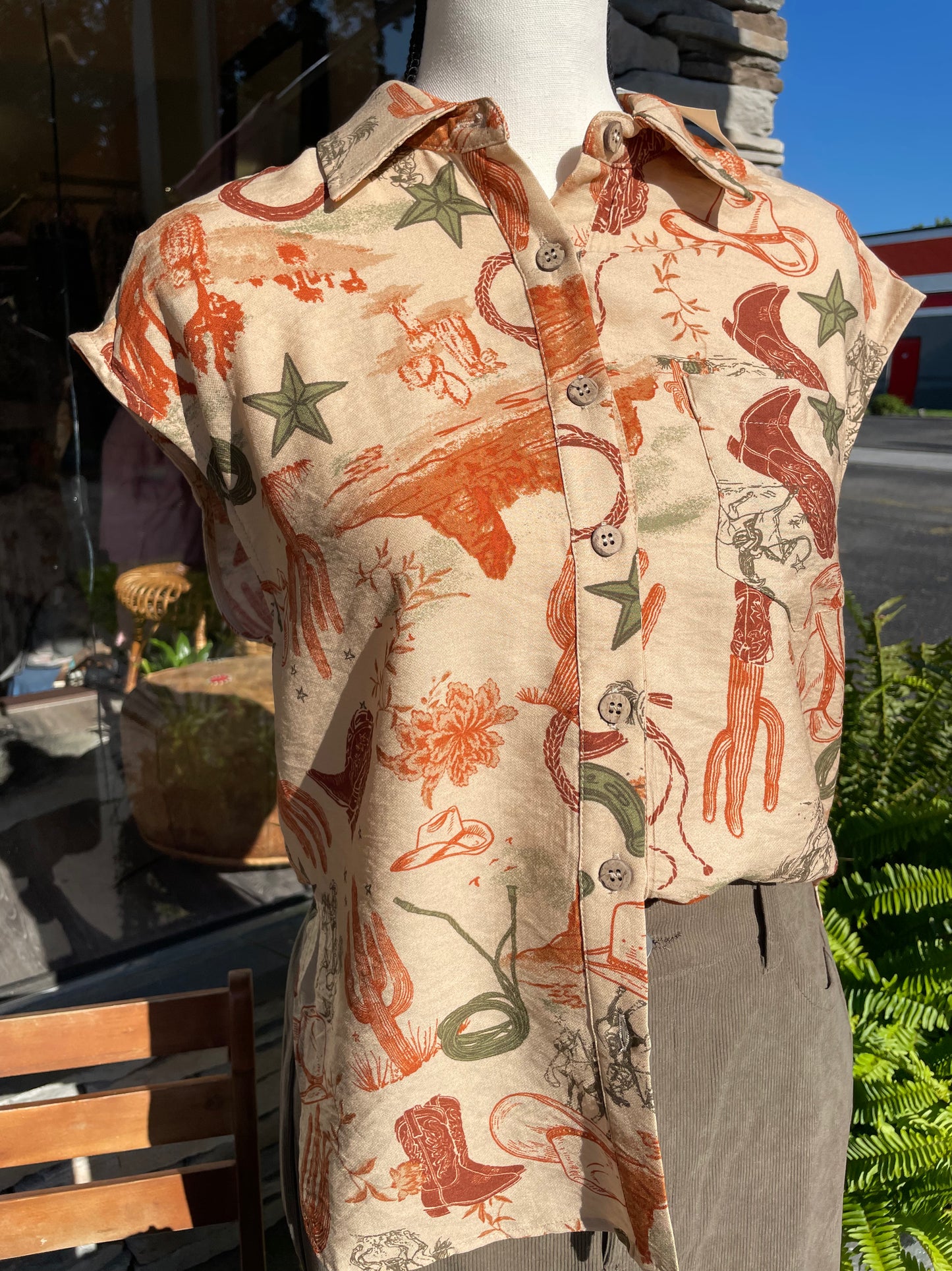 Western Sleeveless Blouse