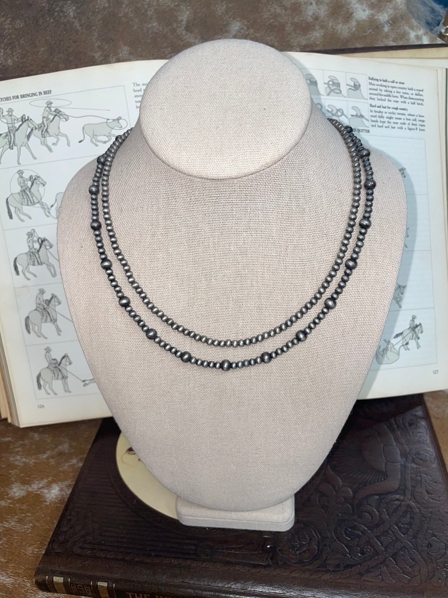 Navajo Pearl Accent Necklace // Two-Strand